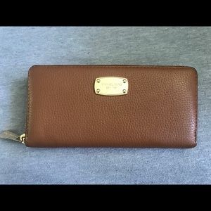 Jet Set Item - Michael Kors